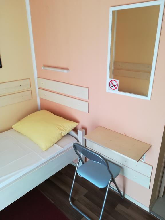 Cinema House Single & Double Rooms & Studio Apartments Pula Bagian luar foto
