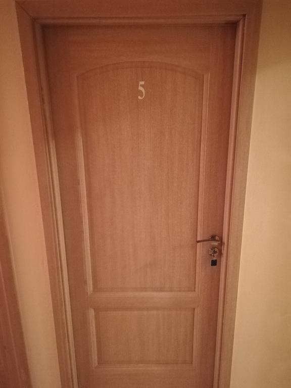 Cinema House Single & Double Rooms & Studio Apartments Pula Bagian luar foto
