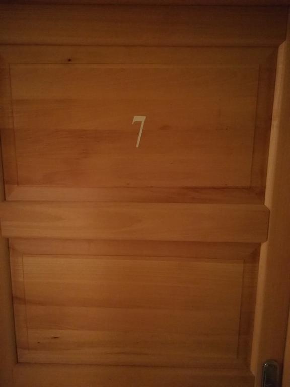 Cinema House Single & Double Rooms & Studio Apartments Pula Bagian luar foto