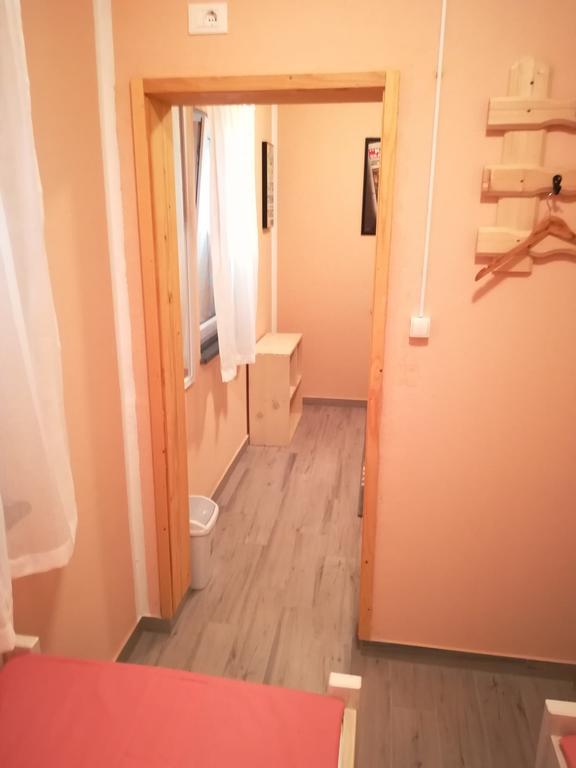 Cinema House Single & Double Rooms & Studio Apartments Pula Bagian luar foto