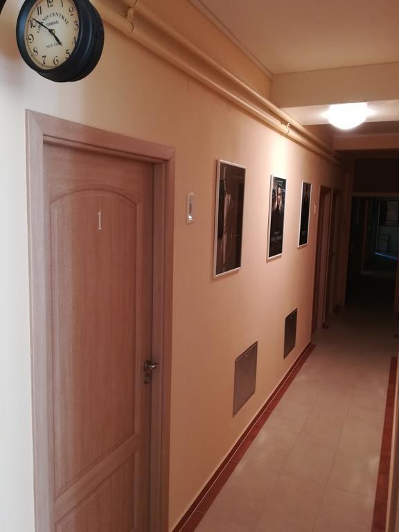Cinema House Single & Double Rooms & Studio Apartments Pula Bagian luar foto